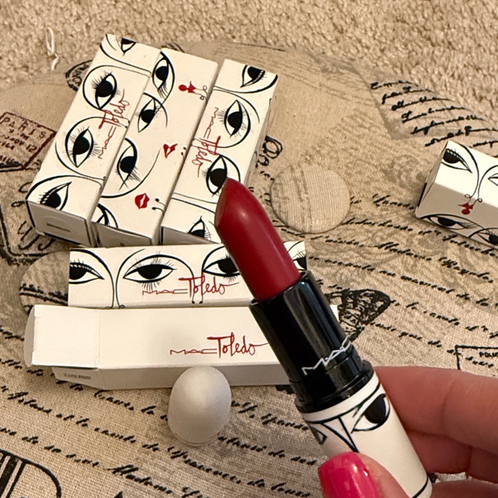 MAC Cosmetics Toledo Scarlet Lipstick